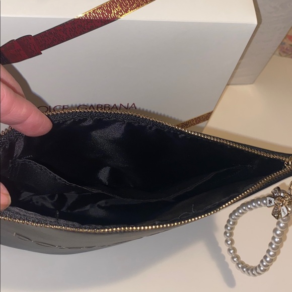 Dolce & Gabbana Black Logo Pouch - Picture 14 of 14